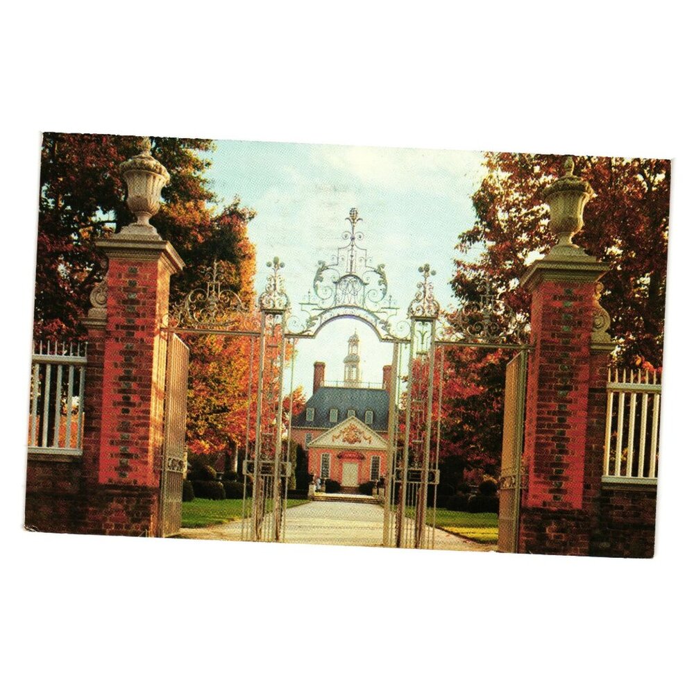 Palace Gates Williamsburg VA Governors Palace Vintage Postcard Posted 1964 Stamp